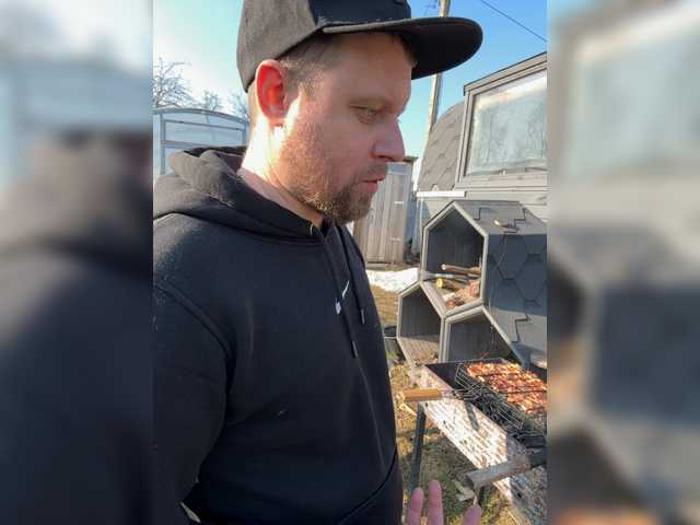 RIM-and-ARI's BongaCams show and profile