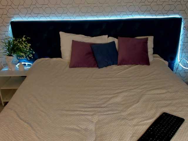 desiree-doll's BongaCams show and profile