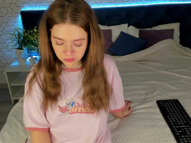 desiree-doll's BongaCams show and profile