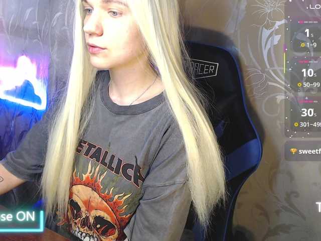 le modèle Shiny_Victoria est en webcam porno dans un show sur le site bongacams, il possède les tags suivants: White/Caucasian,Blonde,Shaved