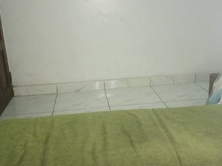 Queen-of-Bees Porn Show