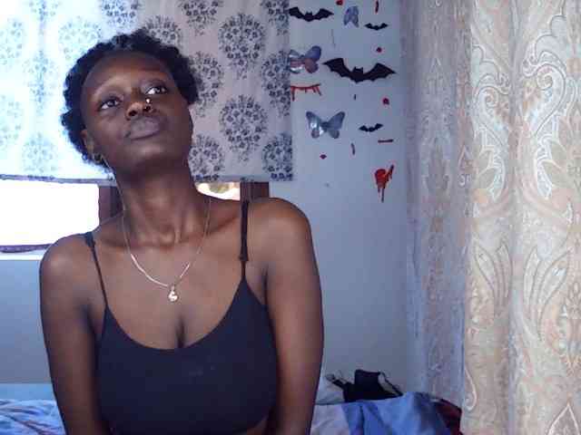 Queen-of-Bees webcam