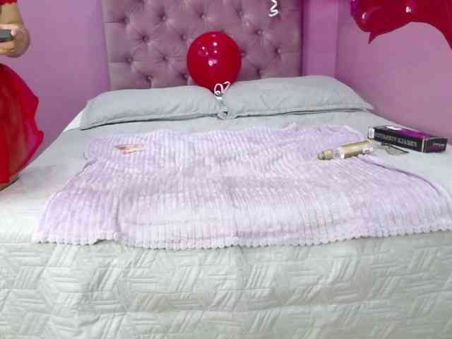 YumiViolet Live Webcam on BongaCams