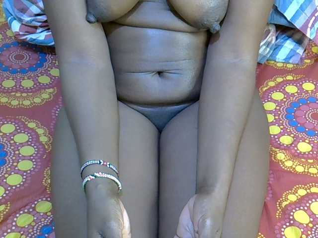 Curvy-goddessa's BongaCams show and profile