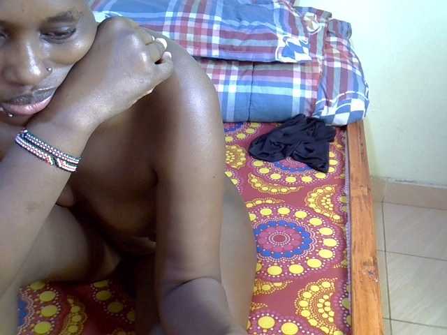 Curvy-goddessa's BongaCams show and profile