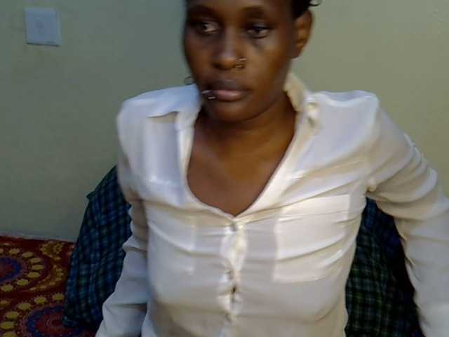 Curvy-goddessa's BongaCams show and profile