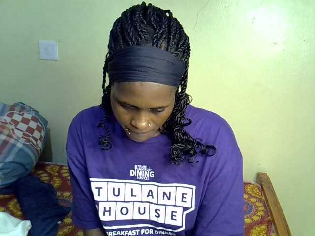 Curvy-goddessa's BongaCams show and profile