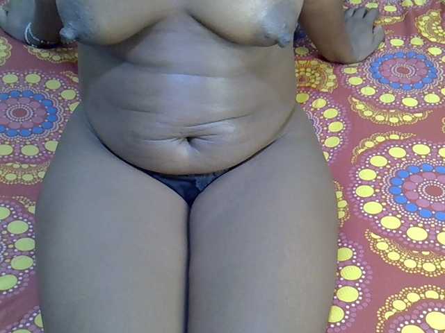 Curvy-goddessa's BongaCams show and profile