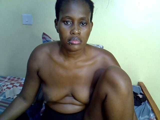 Curvy-goddessa's BongaCams show and profile