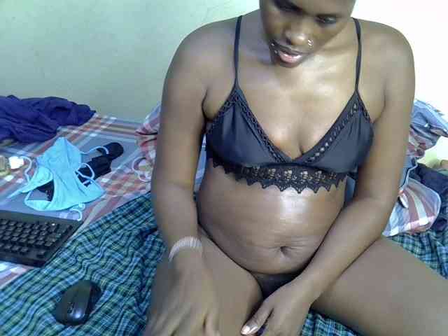 Curvy-goddessa webcam