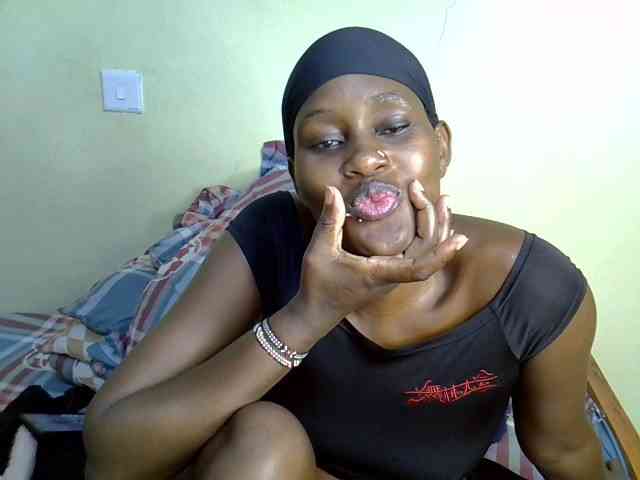 Curvy-goddessa webcam