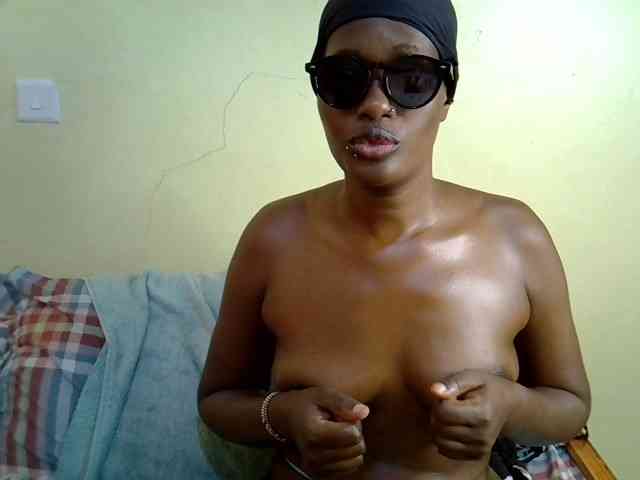 Curvy-goddessa webcam