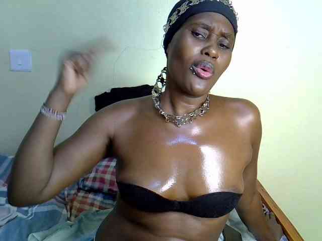 Curvy-goddessa webcam