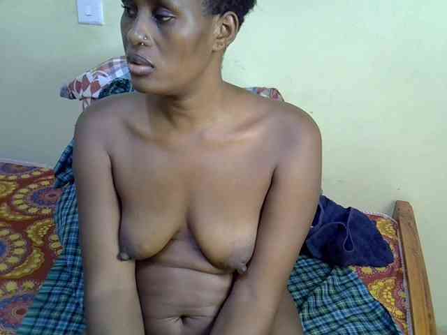 Curvy-goddessa Live Webcam on BongaCams