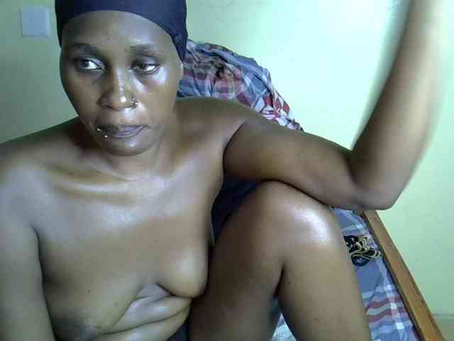 Curvy-goddessa webcam