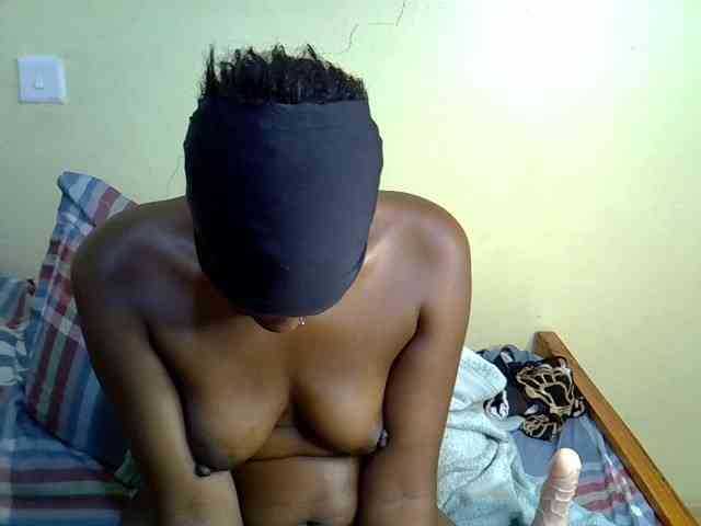 Curvy-goddessa webcam