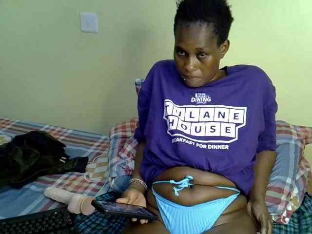 Curvy-goddessa webcam