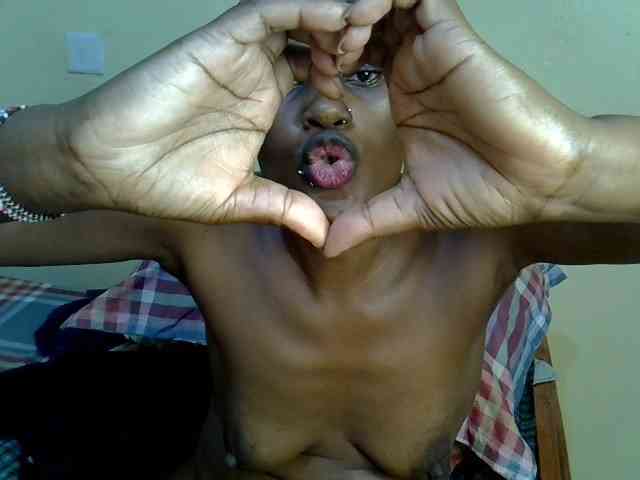 Curvy-goddessa webcam