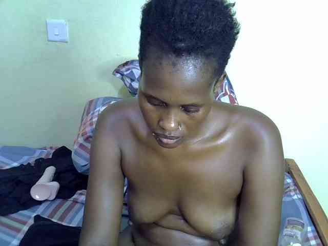 Curvy-goddessa webcam