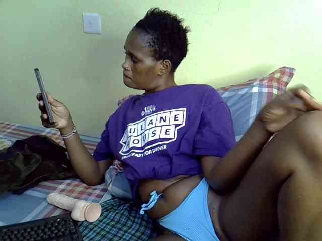 Curvy-goddessa webcam