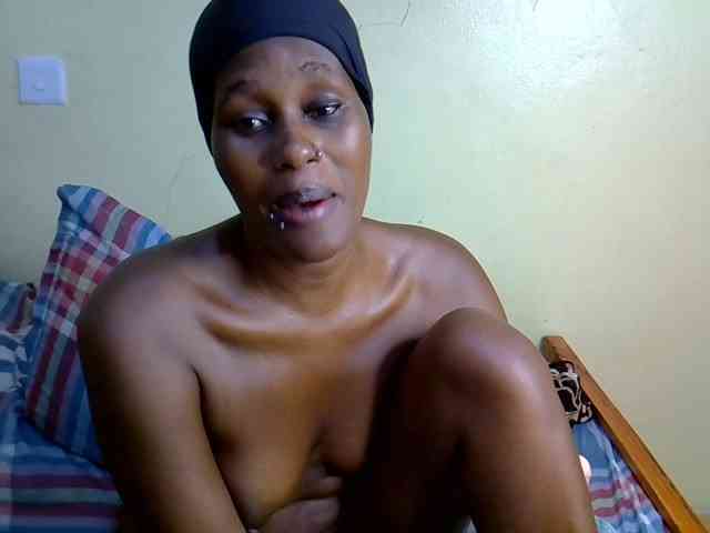 Curvy-goddessa webcam