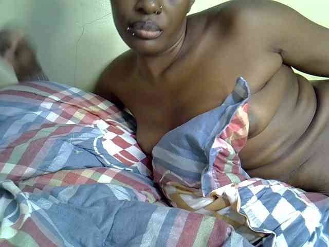 Curvy-goddessa Curvy-goddessa