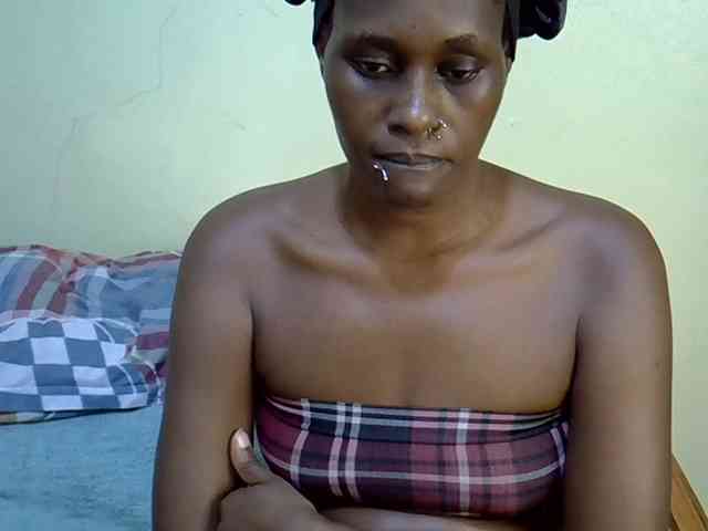 Curvy-goddessa webcam