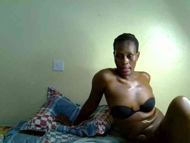 Curvy-goddessa webcam