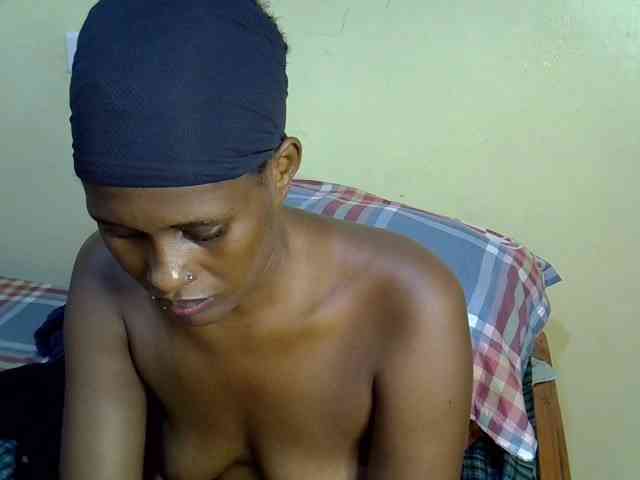 Curvy-goddessa webcam