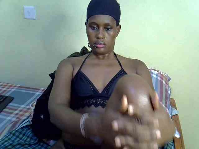 Curvy-goddessa webcam