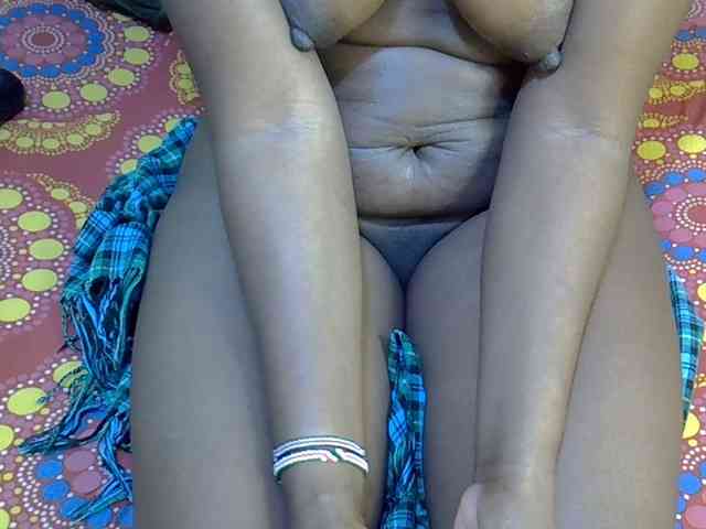 Curvy-goddessa webcam