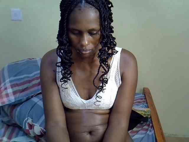 Curvy-goddessa webcam