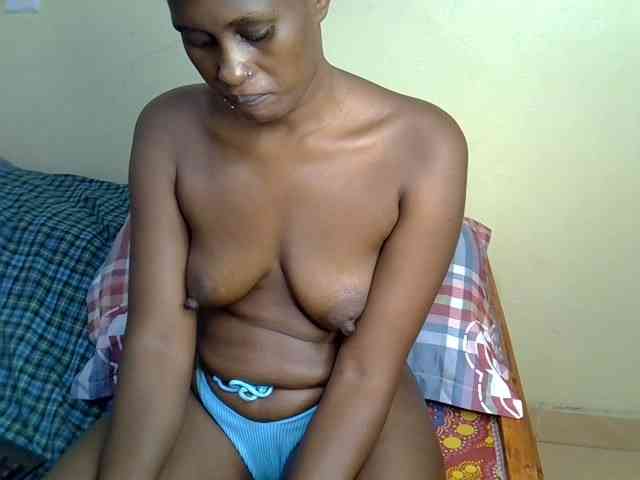 Curvy-goddessa webcam