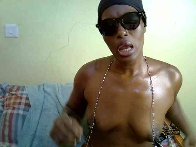 Curvy-goddessa webcam