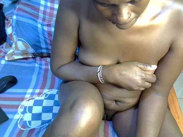 Curvy-goddessa webcam