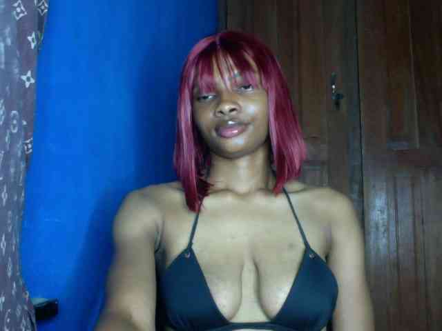 Ceecee Live Webcam on BongaCams