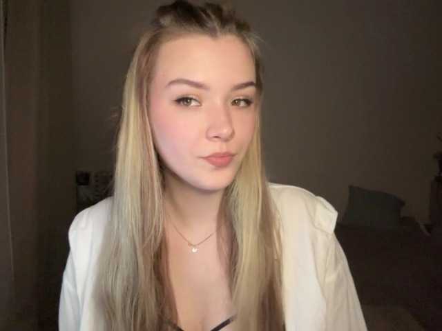 EvangelinaConney's BongaCams show and profile