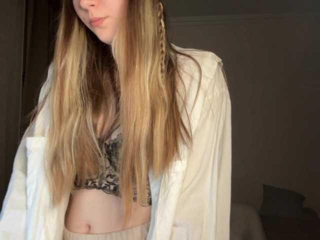 EvangelinaConney's BongaCams show and profile