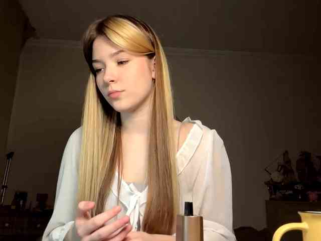 EvangelinaConney webcam