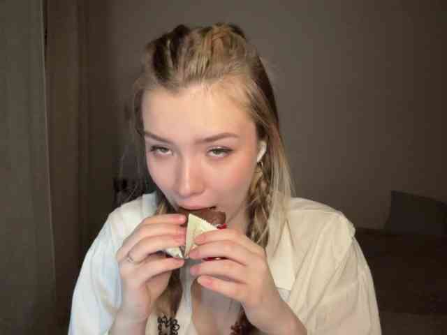 EvangelinaConney webcam