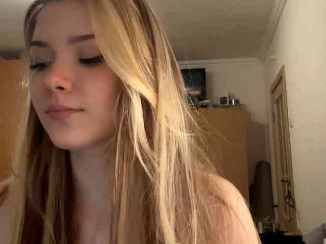 EvangelinaConney webcam