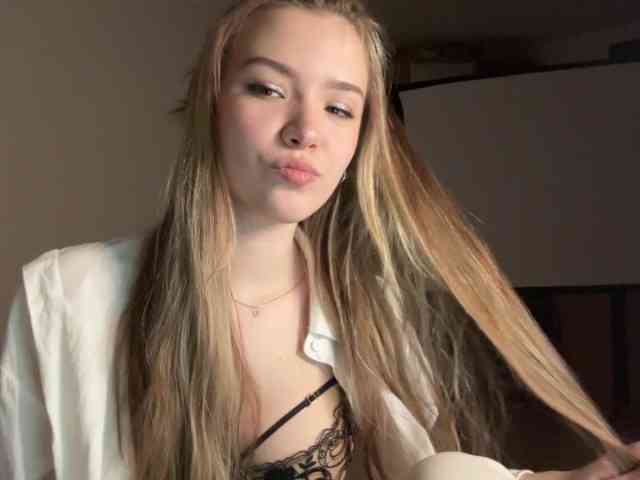 EvangelinaConney webcam