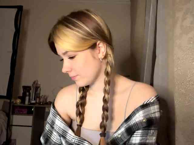 EvangelinaConney webcam