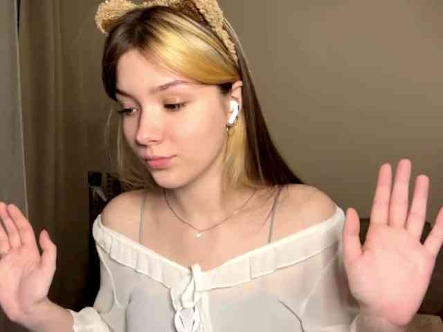 EvangelinaConney webcam