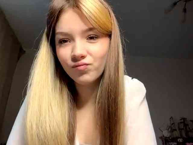 EvangelinaConney webcam