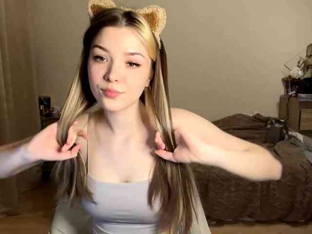 EvangelinaConney webcam