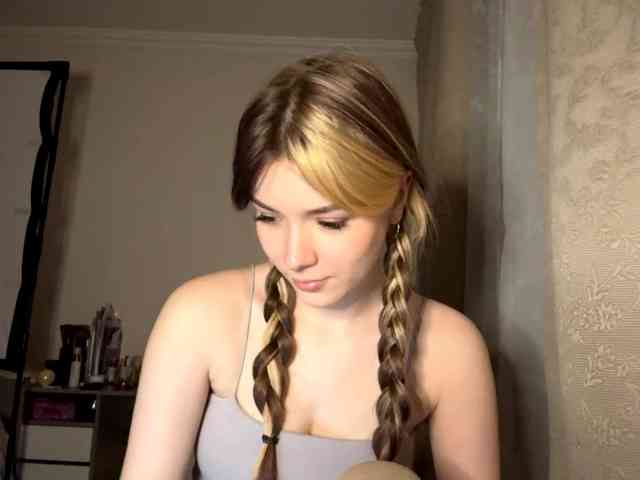 EvangelinaConney webcam