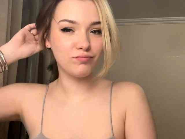 EvangelinaConney webcam