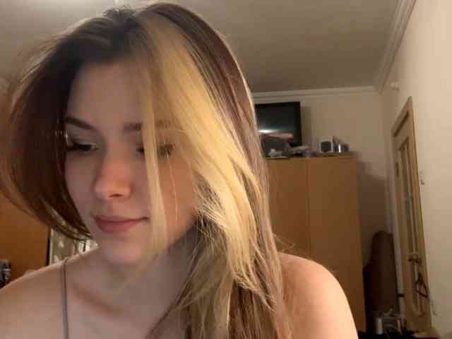 EvangelinaConney webcam