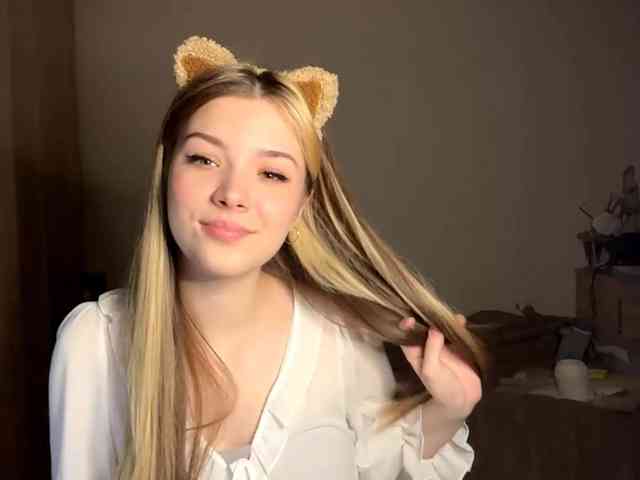 EvangelinaConney webcam